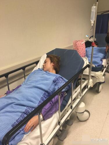 演员马丽怎么了?凌晨送医院抢救睡过道