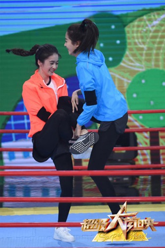 张雪迎关晓彤飙戏关系好 高考出成绩第一时间联系对方