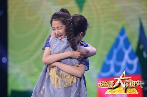 张雪迎关晓彤飙戏关系好 高考出成绩第一时间联系对方