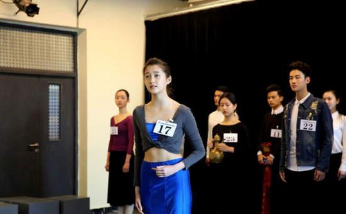 张雪迎关晓彤飙戏关系好 高考出成绩第一时间联系对方