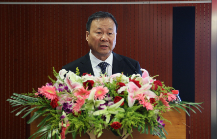 新华保险20周年客服节开幕式暨司庆产品发布会在京举行