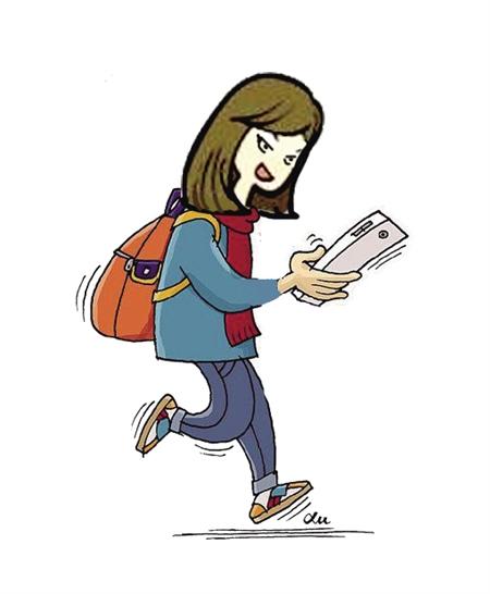 奶奶冲进教室打孙女引同学报警 只因上课玩手机