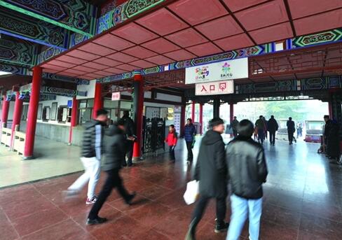 济南大明湖免费“首考”挺顺利 元旦假期未实施单向通行