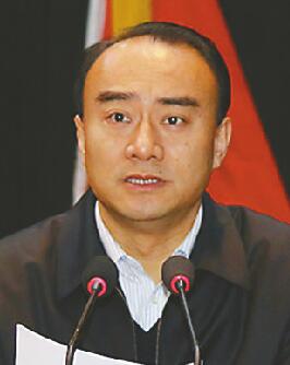 平阴召开全县领导干部大会,宣布朱云生同志任中共平阴县委书记