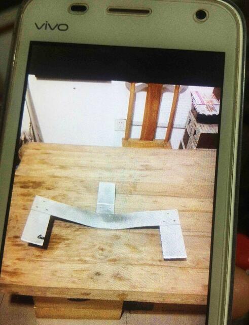 济南被绑在“十字架”上的女孩 上学时签订“生死协议”