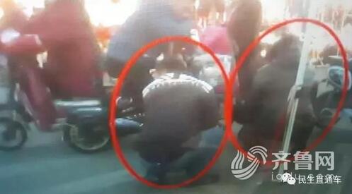 探访临沂大集上的年货：卖古董靠“托儿” 精美浮雕电脑雕刻