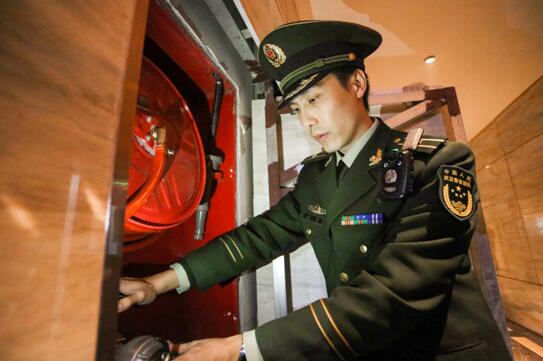 �����ĩ��Ϊƽ���ػ�-----���������ලԱ��һ��