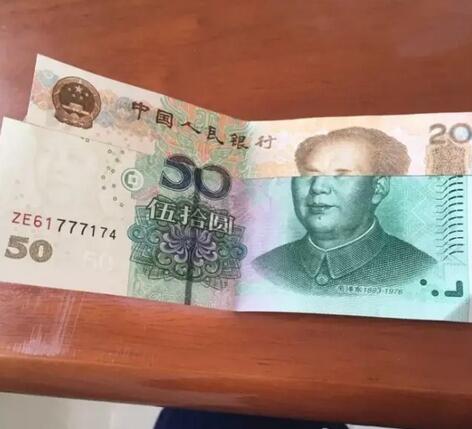 滨州一无人售货店遭遇奇葩技术贼！机器还给找了零