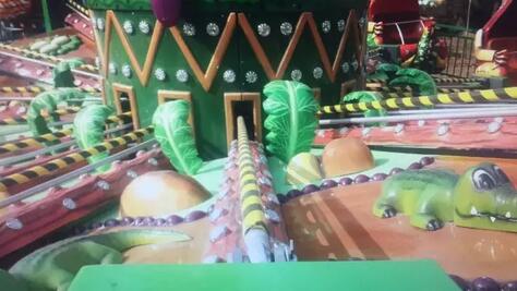 济南一五岁男童被游乐设施伤害 生命垂危！