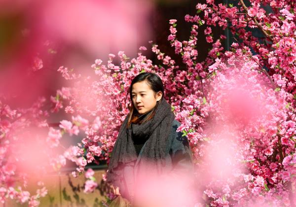 ���һ�԰������ӭ�������˽� �������ڶ�·��פ������