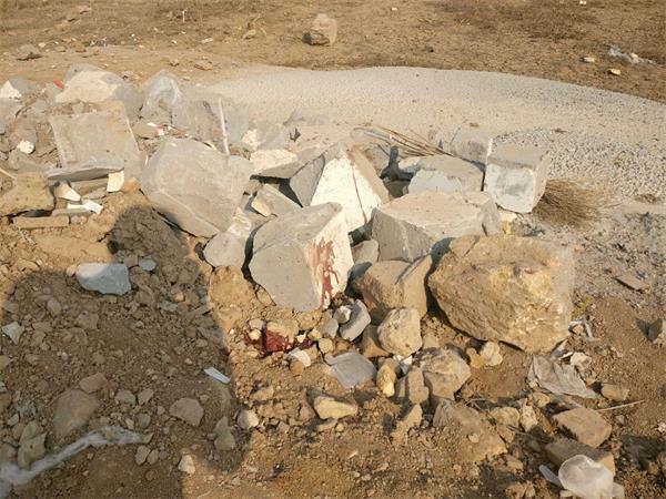 ԽҰ���賿ײ����������С�� �·������ʹ�����·