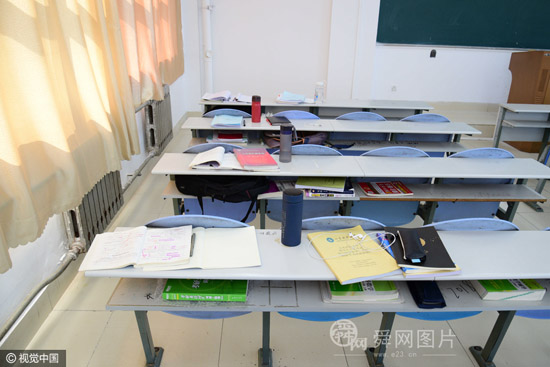 青岛高校开学 考研占座“大戏”上演