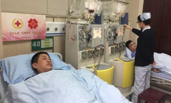 为救人春节滴酒未沾 俩山东好医生同日捐髓救人