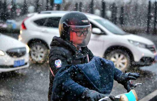 降雪如约而至！济南迎来鸡年首场降雪