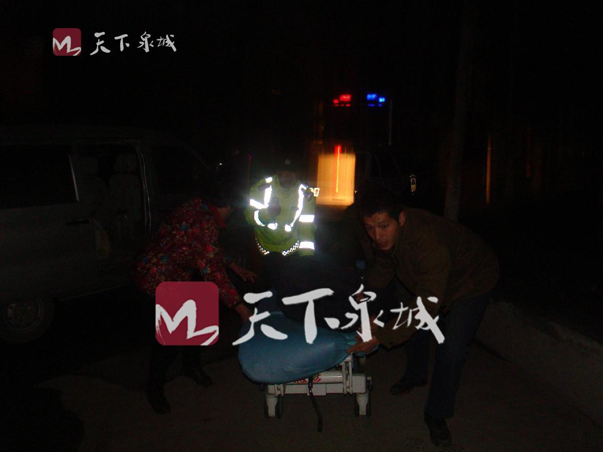 火速！天桥交警为受伤市民开道 10分钟就送医抢救