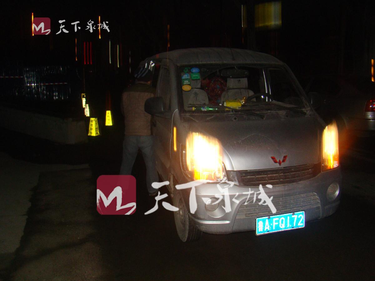 火速！天桥交警为受伤市民开道 10分钟就送医抢救