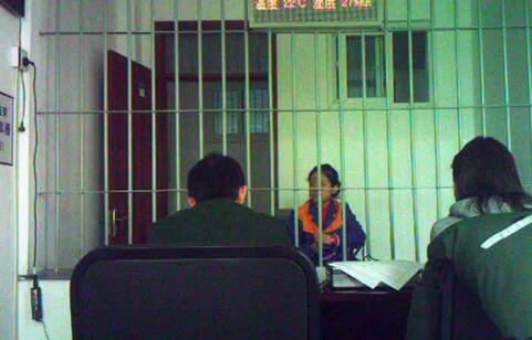 男子信用卡被境外盗刷 元凶竟是洗浴中心小妹