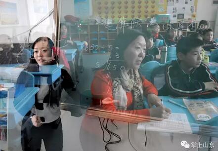 奇！济南有一对教师“母女花”同校,同年级,同教一门课