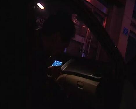 儿子迷于网络不能自拔 济南一父亲无奈醉酒街头三天三夜