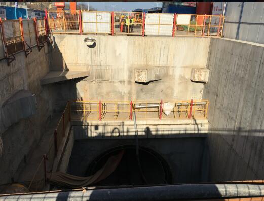 撒花!济南R1线“开拓二号”盾构机抵达终点