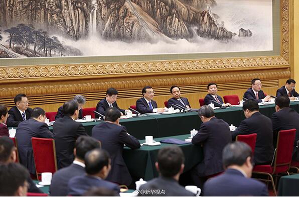 李克强与山东团代表共同审议政府工作报告