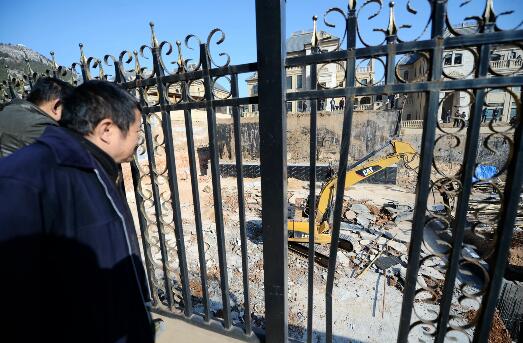 中海别墅区违建开始拆了！业户开挖4000余平“地宫”