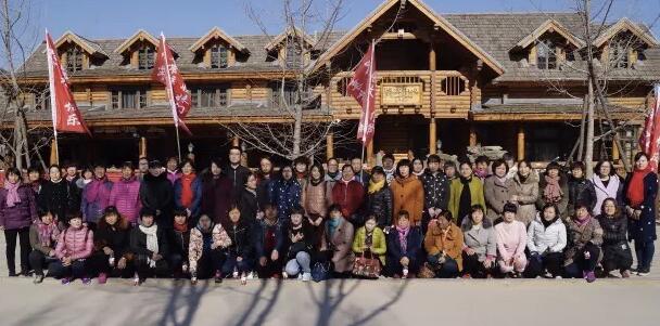 吸氧、登山 西营妇女这样庆祝“女神节”