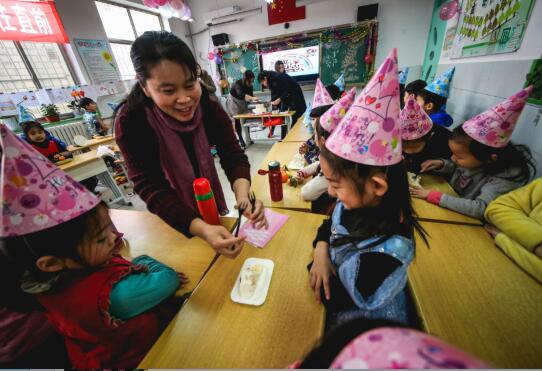 爱生如子！济南“好教师”杲立芹登上中国好人封面