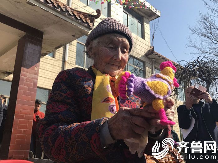 淄博91岁“喀秋莎”时隔84年首次收到俄罗斯家书