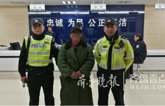 济南一司机把少年撞出4米后逃逸 还若无其事卖菜