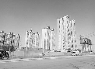 济南汇贤雅居6年了还未完工 有业主无奈三年搬了四次家