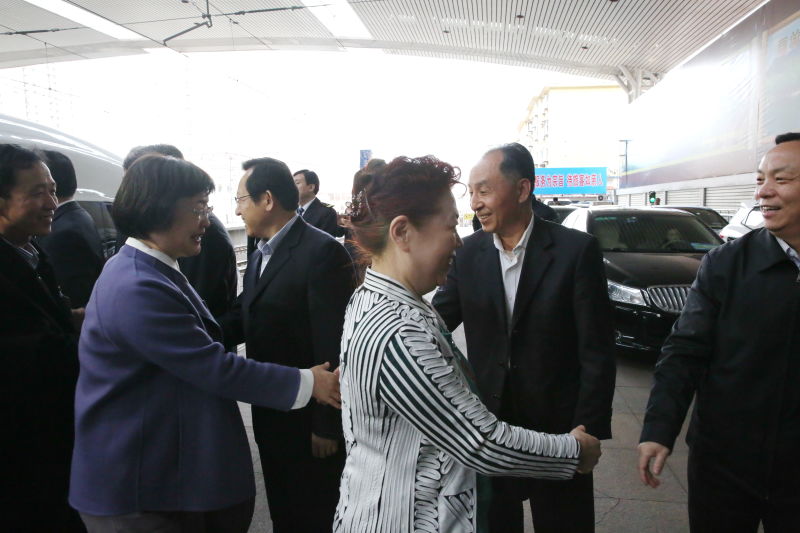 住济全国政协委员返济 张辉出席活动