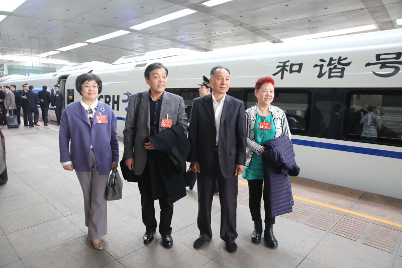 住济全国政协委员返济 张辉出席活动