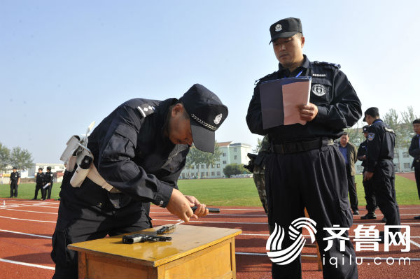 威海乳山43岁民警连续工作 劳累过度牺牲在岗位上