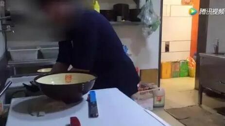 记者卧底这家餐厅发现惊天黑幕 全国连锁!济南人一定吃过