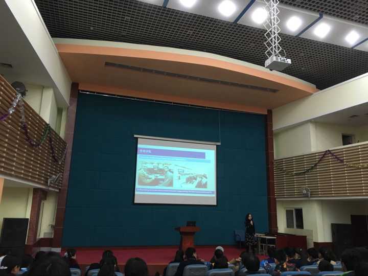 济南外国语学校举办国际教育展 10余个国家大学来济揽才