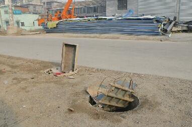 井盖惊魂!投诉扎堆!市政公用局市民喊你呢