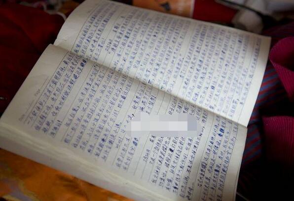 20岁肌肉萎缩女孩常年卧床 认字读书写日记称“想活下去”