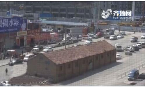 花园东路最牛钉子户认定为违建 房主称补偿到位即拆