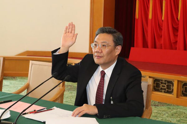 新一届市委常委班子亮相