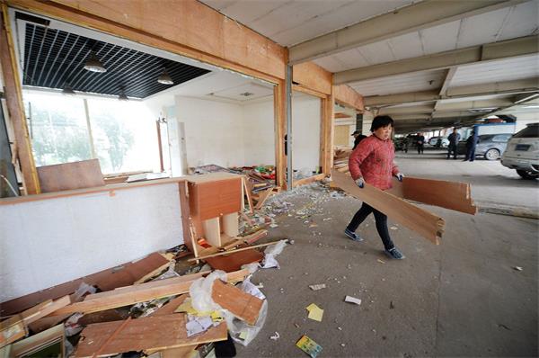 济南舜和茶城经营业户全部连夜搬空 全部拆除还需三天