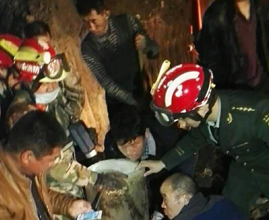 �Ͳ�2����ͯ׹��9Сʱ������Ӫ�� �������Ǿ�������