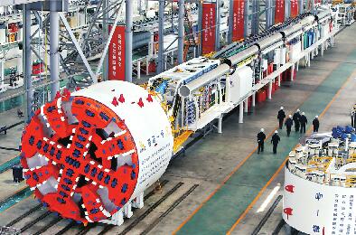 轨交“奋进一号”盾构机下线 年内至少再下线11台盾构机