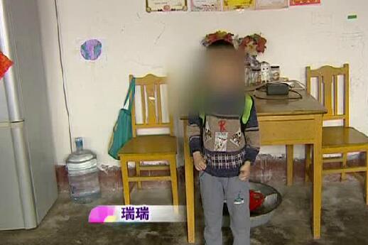 济南7岁男童晨起狂吠 经常发出怪异声音