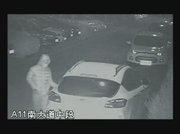 保安公司经理将28辆违停车喷油漆 事发路劲御景城小区