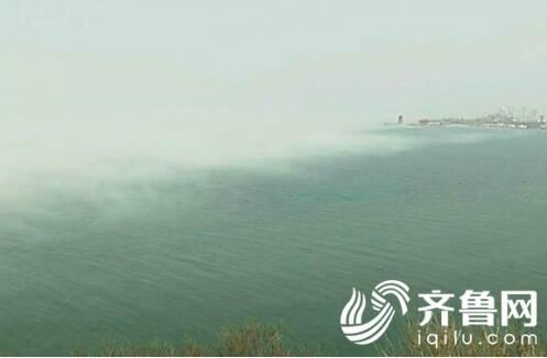 山东蓬莱阁现平流雾美景 雾失楼台似仙境