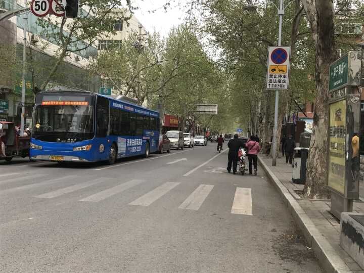 市人大代表陈勇：32岁的闵子骞路不妨打造“书香文化街区”