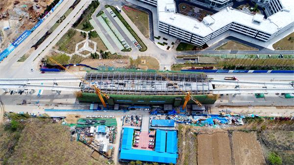 济南首座地铁站露真容 前大彦站主体建成