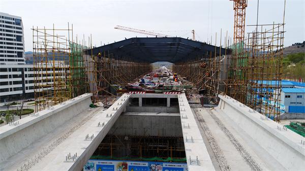 济南首座地铁站露真容 前大彦站主体建成