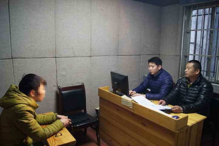 济南一“口罩男”专在午间入室行窃：城郊作案10起 还计划进城作案